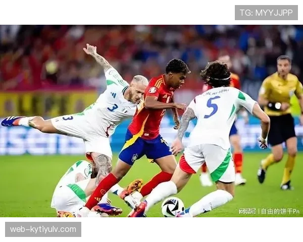 亚马尔与加维：出道年龄与早期成长路径的对比分析