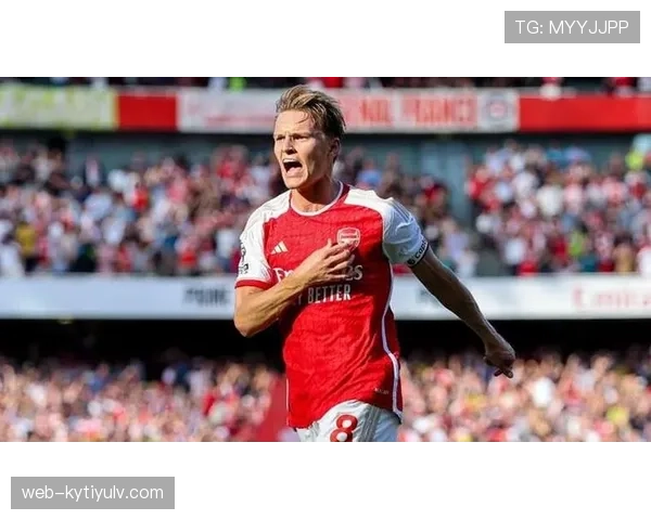 厄德高与哈弗茨：组织型前场中“节拍器”与“幽灵前锋”的角色分化